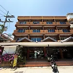 Cocoon Hideaway