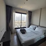 The Base Thai