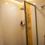 อพาร์ทเม้น Ideally Located On Jomtien Phratamnak