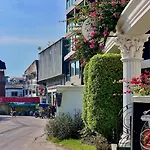 1 Bedroom French Style With Lagoon Pool อพาร์ทเม้น