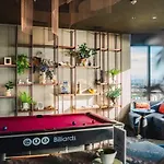 อพาร์ทเม้น The Edge I Luxurious