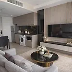 Luxury Sea View 1Br Rooftop Infinity Pool & Gym