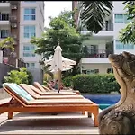 Diamond In The Center Of อพาร์ทเม้น Pattaya