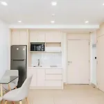 อพาร์ทเม้น 1 Bedroom French Style With Lagoon Pool Pattaya