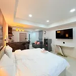 Luna Nest อพาร์ทเม้น Pattaya