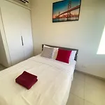High Floor 2br Sea View Prime Location อพาร์ทเม้น Pattaya
