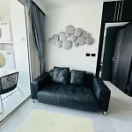 อพาร์ทเม้น Sea View 1br The Sky