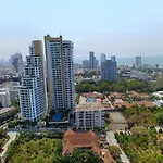 อพาร์ทเม้น Ocean View In Andromeda Seaview *