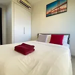 High Floor 2br Sea View Prime Location อพาร์ทเม้น