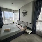 The Base海景网红顶层无边泳池 双卧室套房 海滩3分钟