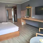 โรงแรม Marine Plaza