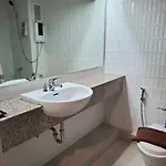 Marine Plaza โรงแรม 3*