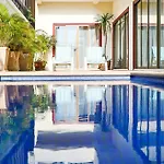 Avoca Pool Pattaya