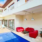 Avoca Pool Villa *