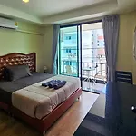 Apartment Smyrna