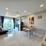 One Tower 1 Bed 84 By Thaiminatorpattaya Apartment *