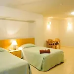 Diamond Place 3*