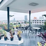 โรงแรม Dday Luxury By D-eco Wellness Centre 4*