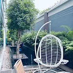 Dday Luxury By D-eco Wellness Centre โรงแรม 4*