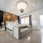Holiday home Wonderland Amethyst 5 Bedroom Luxury *