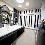 Wonderland Amethyst 5 Bedroom Luxury *