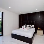Wonderland Sapphire 8 Bedroom Luxury Pattaya