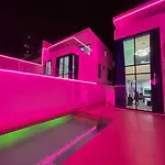 Wonderland Sapphire 8 Bedroom Luxury Holiday home Pattaya