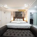 Holiday home Wonderland Amethyst 5 Bedroom Luxury *