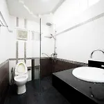 Wonderland Amethyst 5 Bedroom Luxury Holiday home *