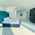 Holiday home Wonderland Emerald 4 Bedroom Luxury