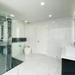 Wonderland Emerald 4 Bedroom Luxury Holiday home
