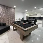 Wonderland Sapphire 8 Bedroom Luxury *