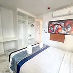 อพาร์ทเม้น The Ocean Pearl - Steps Waterpark & Market Pattaya
