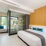 Mila Kohlarn มิ-ลา เกาะล้าน โรงแรม *