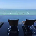 Hotel Centric Sea