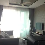 Everyday Beachfront Stylish Luxury Jomtien อพาร์ทเม้น