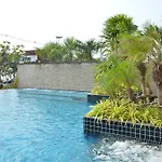 Everyday Beachfront Stylish Luxury Jomtien *