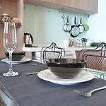 Everyday Beachfront Stylish Luxury Jomtien อพาร์ทเม้น Pattaya