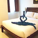 Paradise Residence Condo