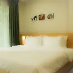 Double D Boutique 2*