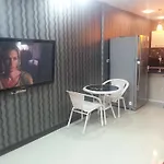 Luxury 2 Bedroom House In Central