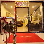 โรงแรม Babylon Palace