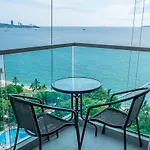 Apartment Wong Amat Tower By Peter