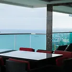 Wong Amat Tower By Peter Pattaya