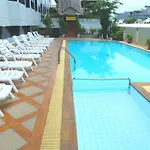 โรงแรม Suncity