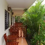 Sirikarn & Luxury 3*