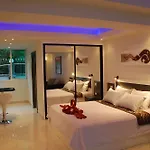 Sirikarn & Luxury โรงแรม Pattaya