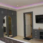Sirikarn & Luxury Hotel