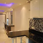 Sirikarn & Luxury 3*