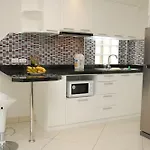 Sirikarn & Luxury โรงแรม